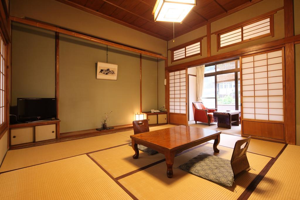 Shimizu Ryokan Юфу Экстерьер фото